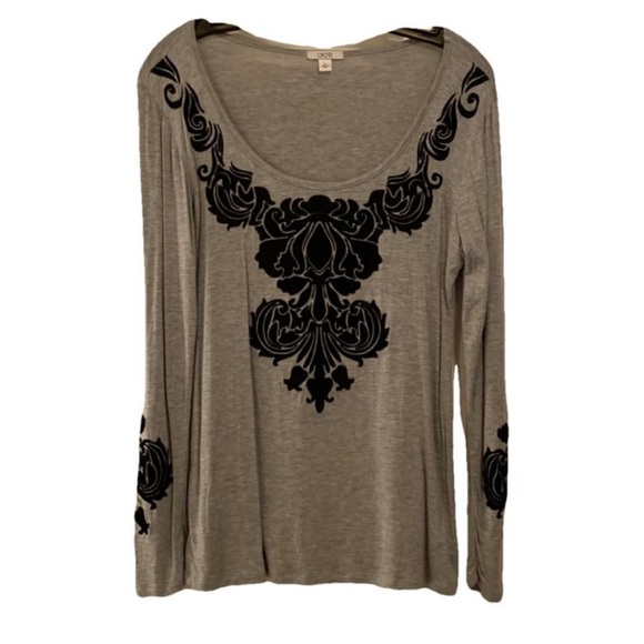 NWOT Cache tee with black velvet pattern - Picture 1 of 6